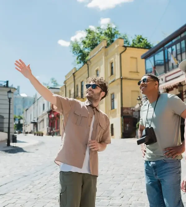 guia brasileiro em Lisboa apresentando atrações históricas