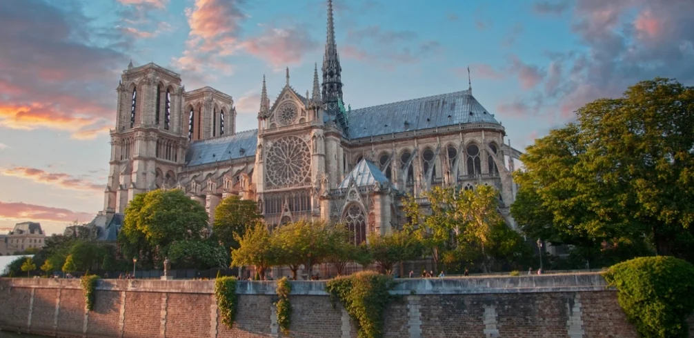 bateaux-mouches-paris3-r4e8snnxpxdmlbw5a73g7thm9o5qz5o662gyb38xic